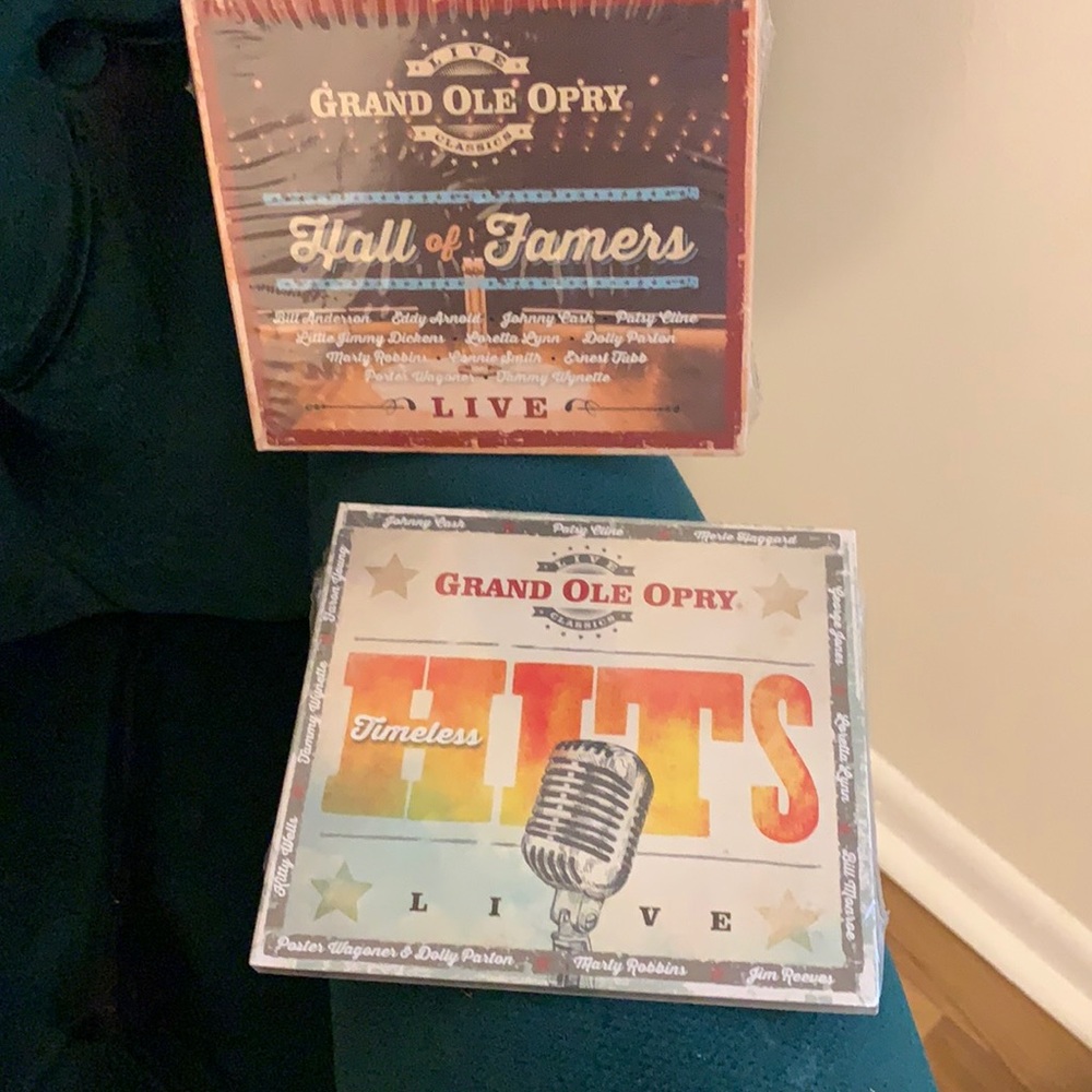 Cracker Barrel cds Hall of Famers, Timeless Hits NWT